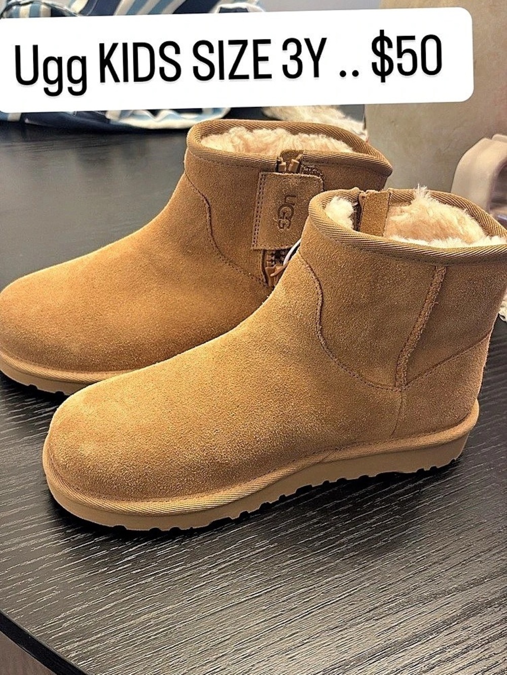 UGG Kids' Bailey Zip Short Brown Boots Girls 3Y